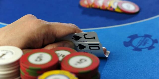 Teknik Bluffing dalam Poker Casino Online